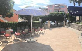 Guesthouse Villa Manda